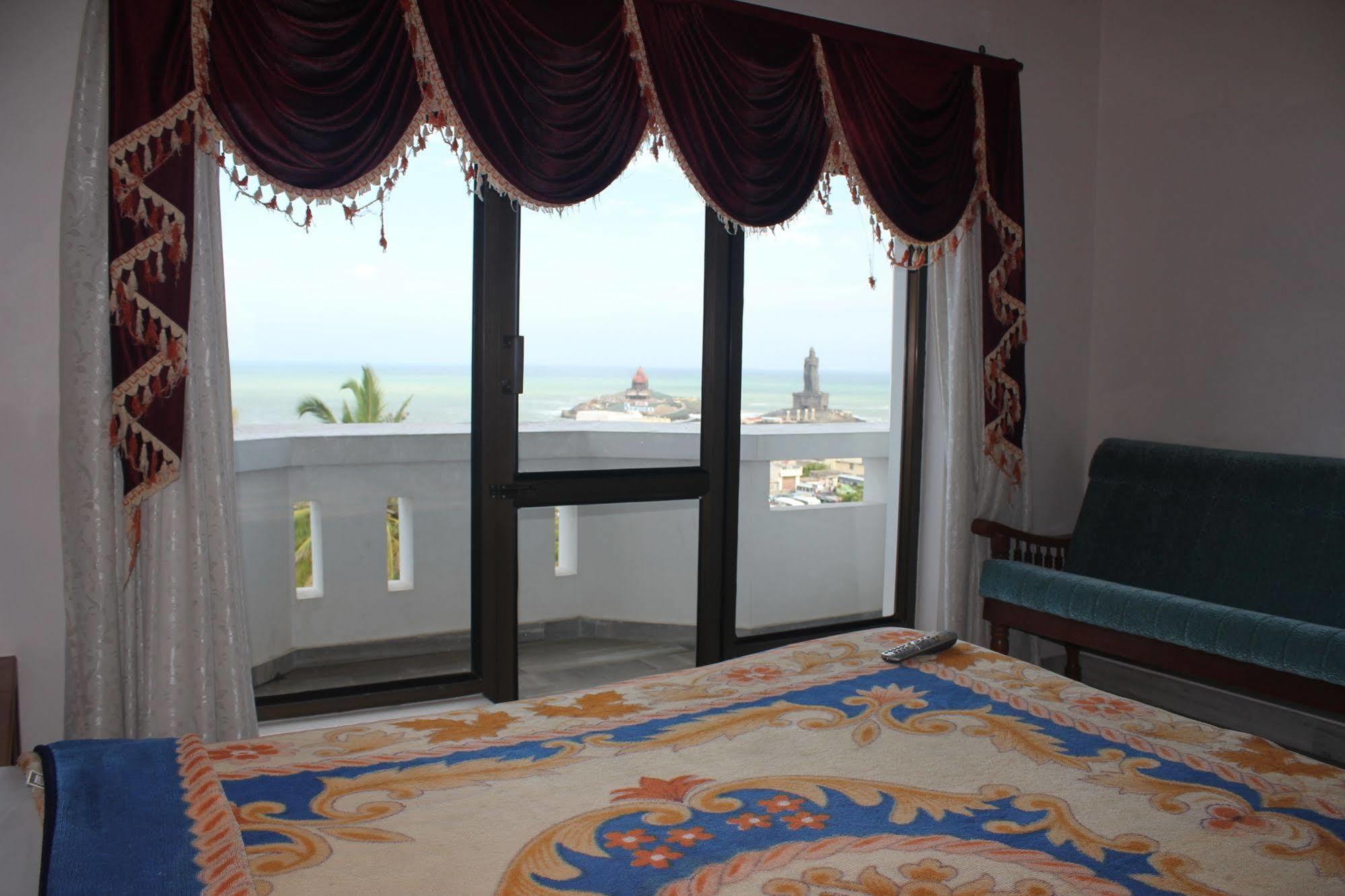 โฮเต็ล ซัน เวิลด์ Hotel กันยากุมารี ภายนอก รูปภาพ